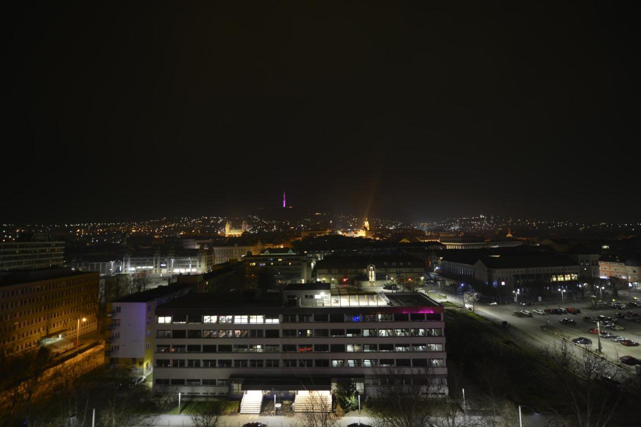 Panoráma City Apartman Pécs Exterior foto