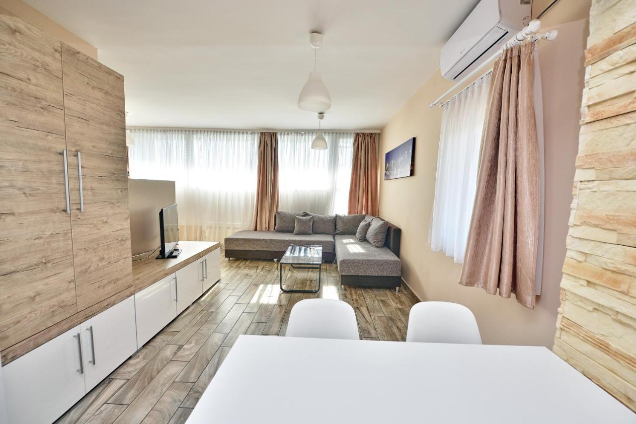 Panoráma City Apartman Pécs Exterior foto